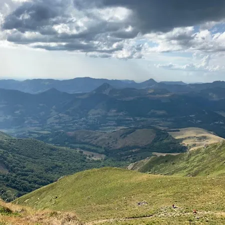 Lioran - Vue Plomb Du Cantal - Terrasse Plein Sud - 5 Pers Chalet